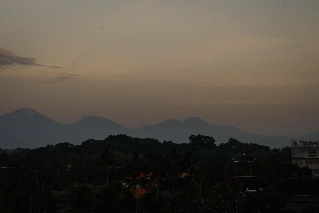 Purana Suite Ubud Buitenkant foto